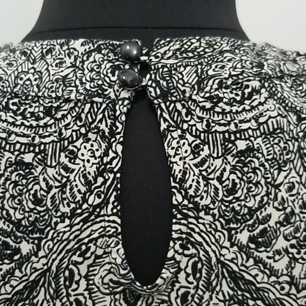 Dress - Picture 4 of 4